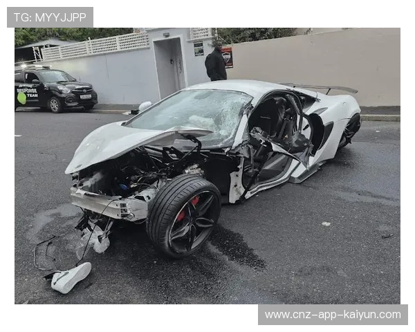 某运动员豪车撞坏:维修费吓死人