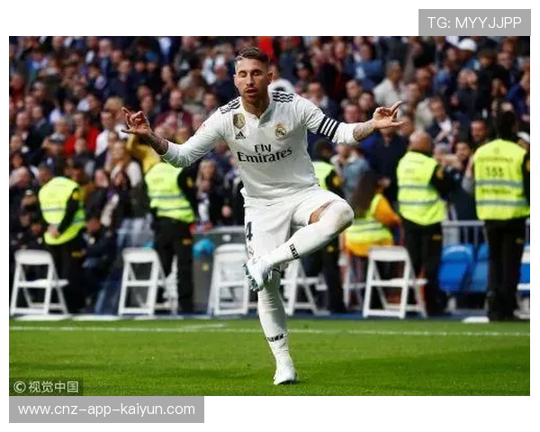 维尼修斯外脚背挑传展示灵气，皇马边线强度显著提升